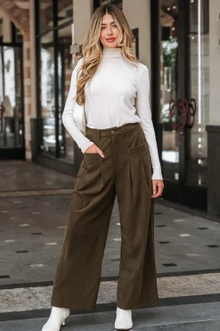 Braune Cordhose mit geradem Bein