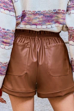 Braune Shorts mit geradem Bein und Taschen aus Kunstleder