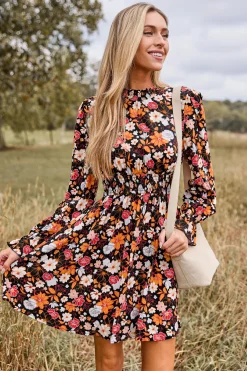 Geblümtes Retro-Minikleid mit gesmokter Taille und Dichterärmeln