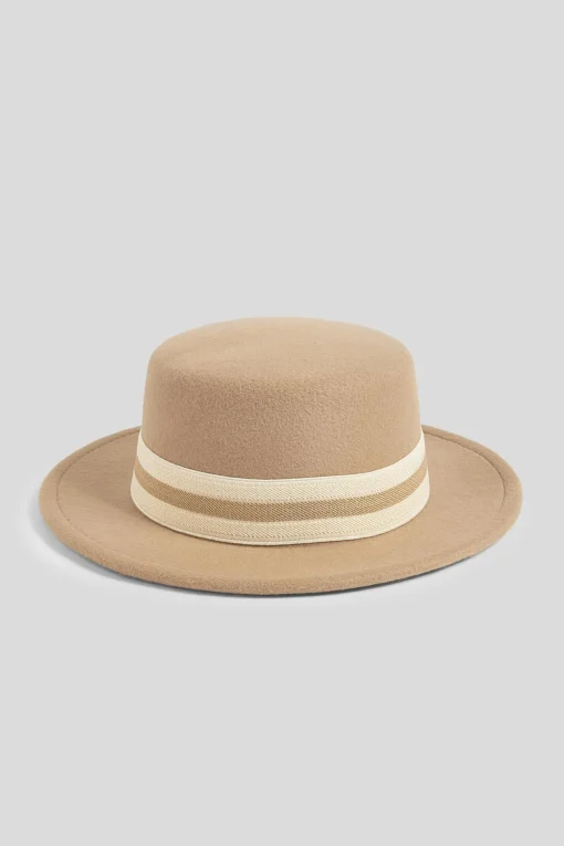 Hellbrauner Fedora-Hut