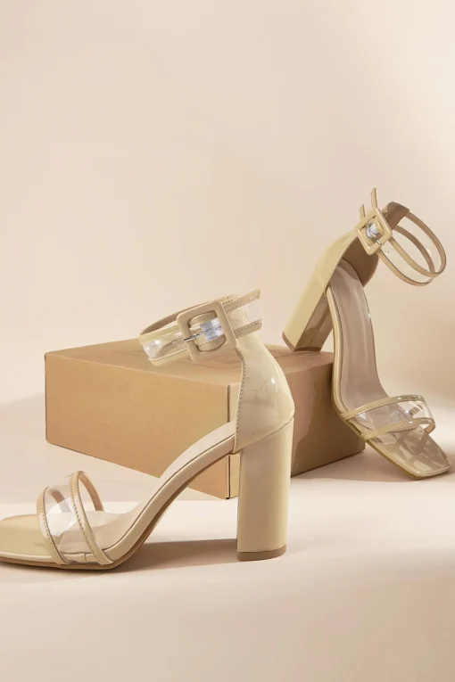 Nudefarbene Riemchensandalen mit Absatz