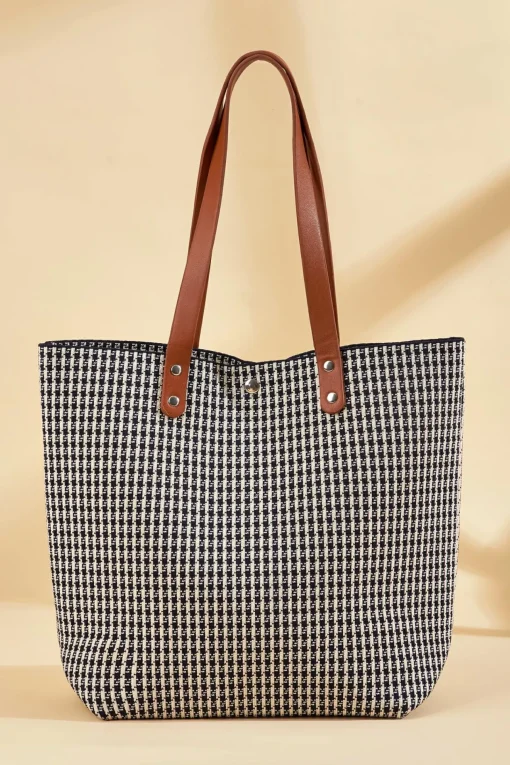Schwarz-weiße Hahnentritt-Tasche